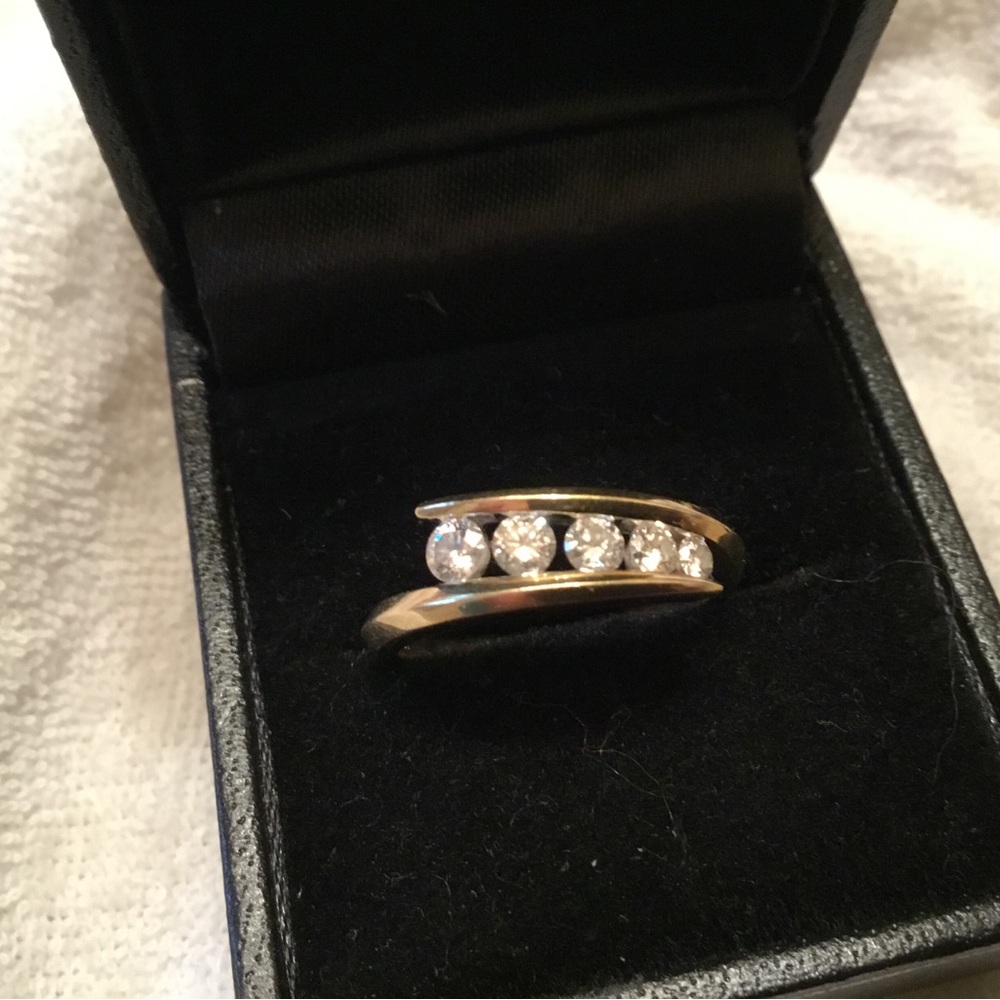 Vintage 14k Yellow Gold Diamond Ring